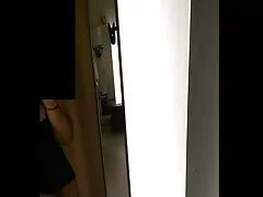زن و شوهر جوان رابطه عالی فیلم سینمایی سکسی اچ دی جنسی را روی کاناپه ترتیب دادند