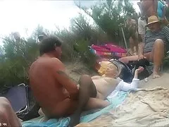 دختر تصمیم گرفت که با کار با دستان خود دانلود رایگان فیلم سینمایی پورن وقفه در رابطه جنسی را جبران کند