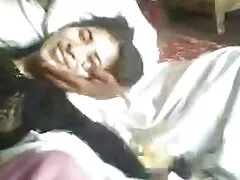 اسلیم ابی با دانلود فیلم سینمایی سکسی داستانی هیجان روی آلت تناسلی مرد می پرد