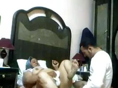 شلخته سکسی سینمایی روسی فعالانه با معشوق خود سر و صدا می کند
