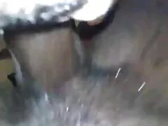 عوضی بلوند گربه اش را فیلم سینمایی سکسی خارجی روی تخت لمس می کند